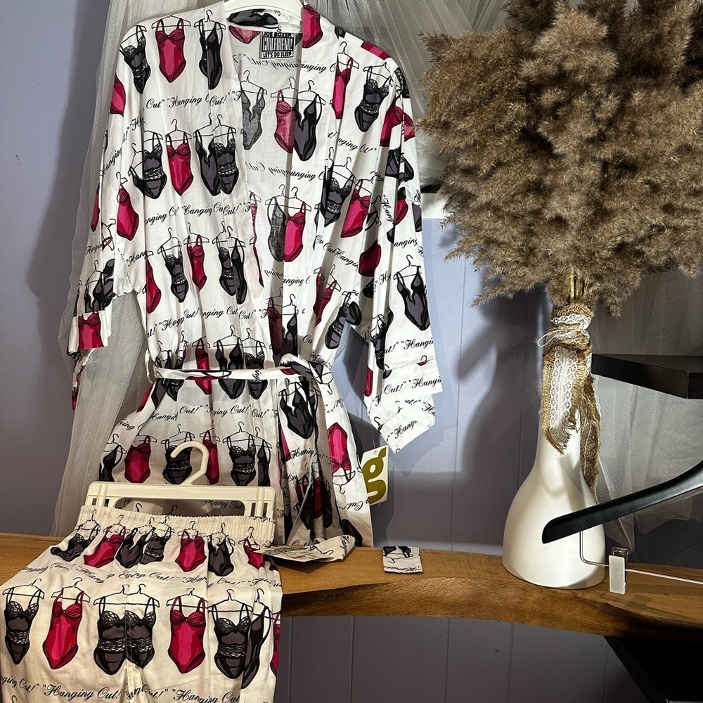 Chic Lingerie Print Robe and Shorts Set